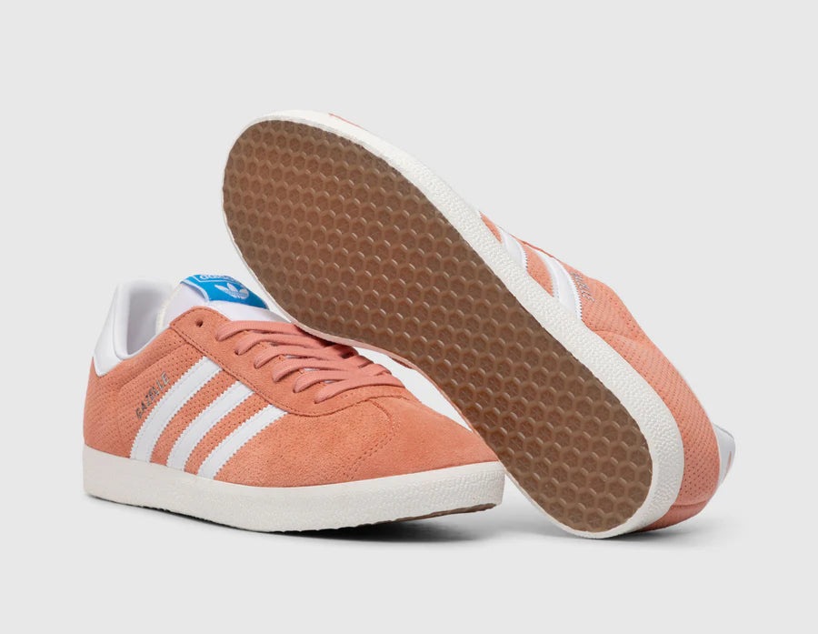 adidas gazelle silver green womens adidas Originals Gazelle Wonder Clay / Ftwr White