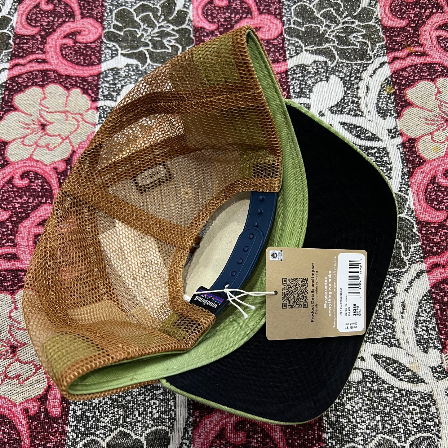 PATAGONIA TAKE A STAND TRUCKER HAT (STREAM FED: PUMICE)