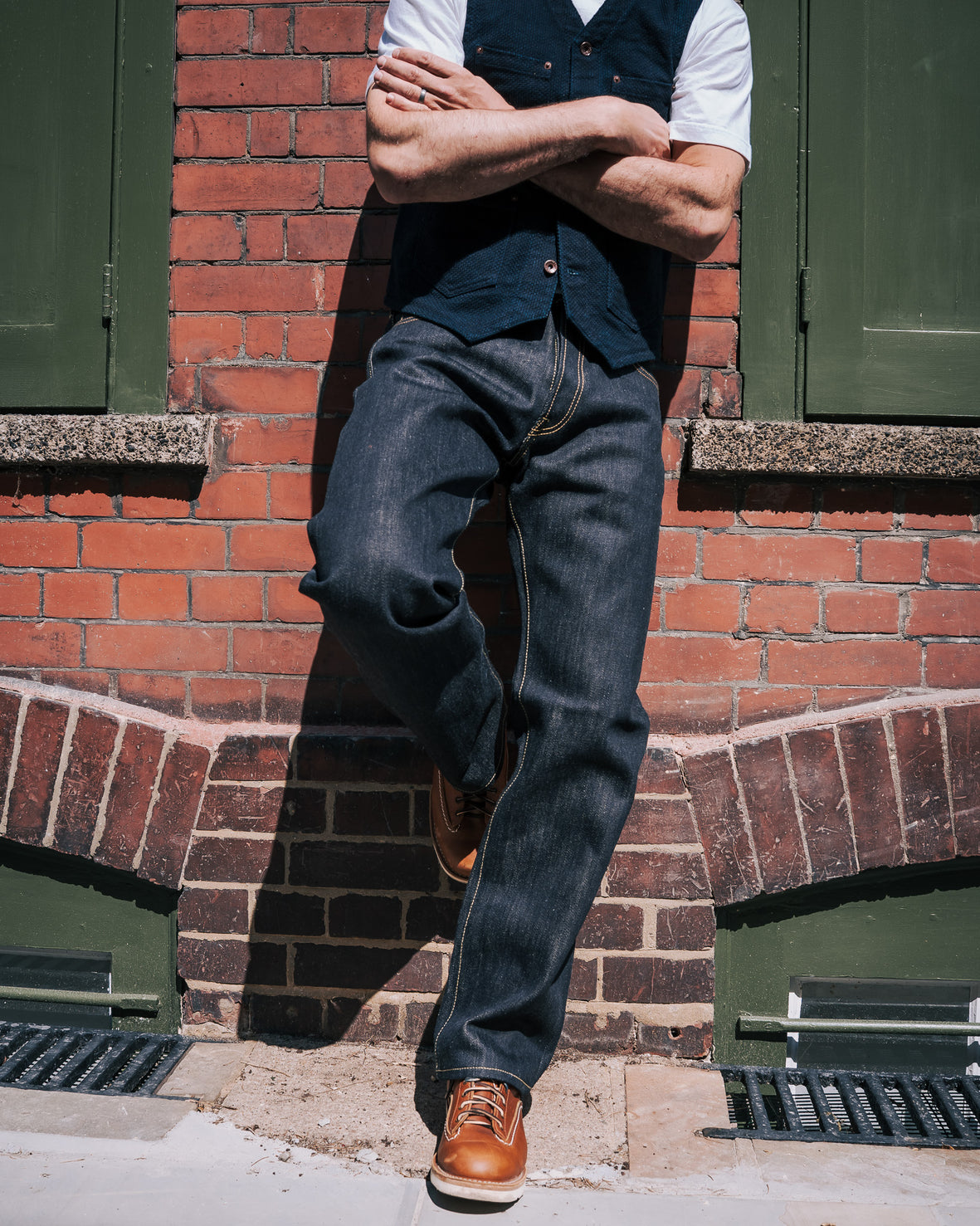 IRON HEART 634 - 250Z SELVEDGE DENIM
STRAIGHT CUT JEANS - INDIGO